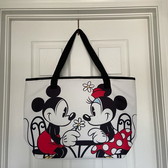 Japan Tokyo Disney Store Mickey and Minnie Cooler Bag // NWT - Picture 2 of 7